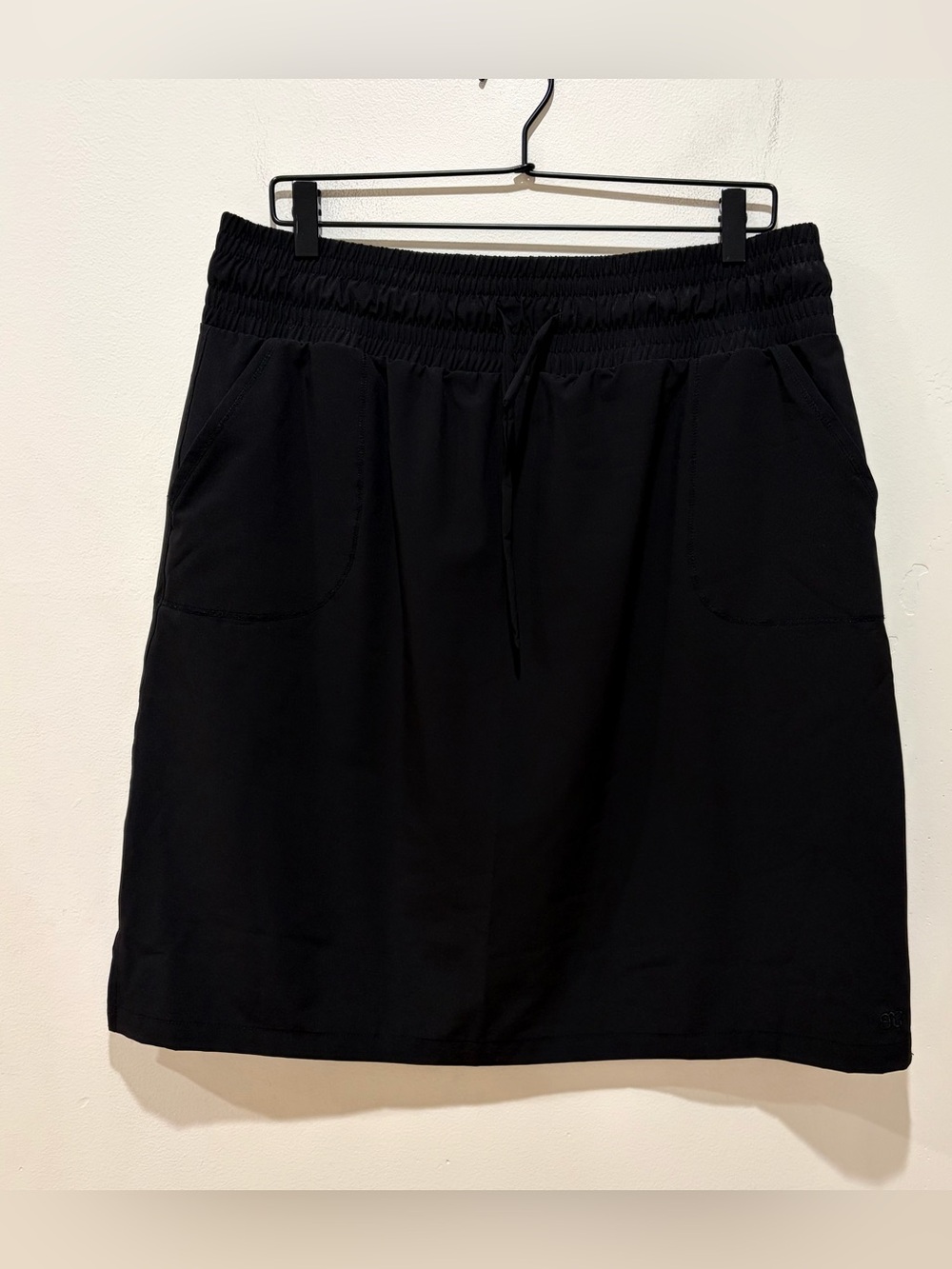 Albion Black The Away Skirt - Knee Length with Pockets - Women’s Size XL Sporty